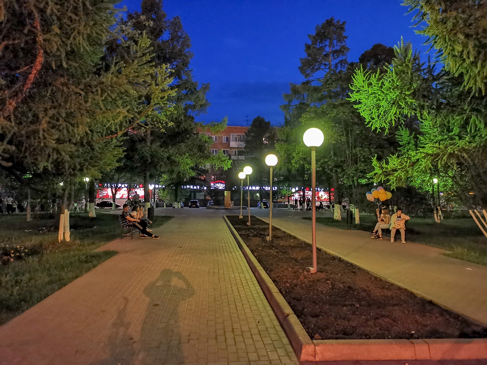 Night holiday - My, Mobile photography, Video, A bike, Dzerzhinsk, Youtube, Huawei mate 20, Firework, Victory Day, Longpost, May 9 - Victory Day