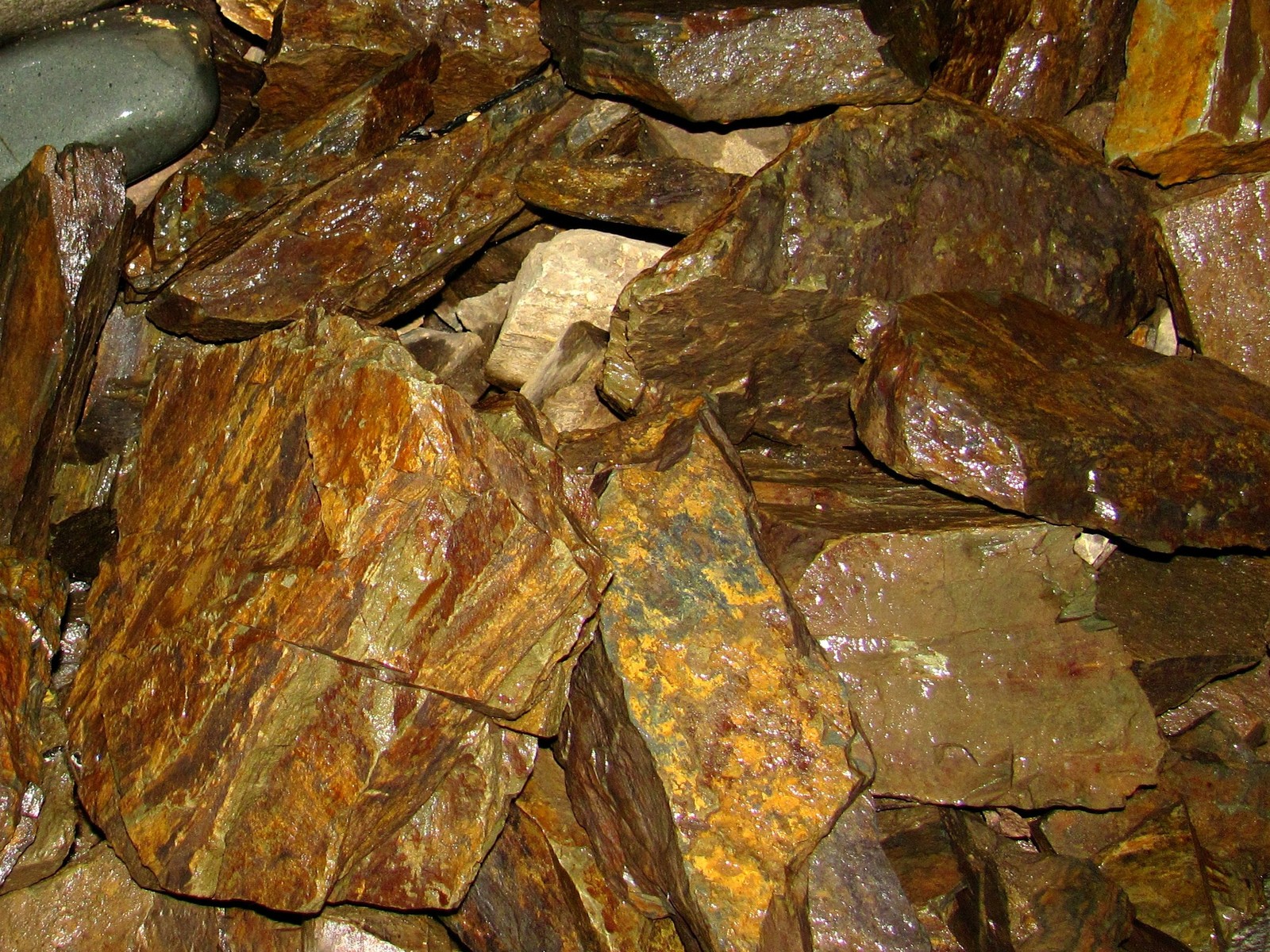 Stones in the rain - My, Natural stones, Night, Longpost