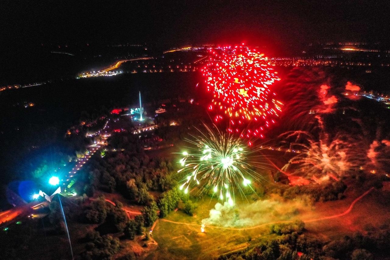 Gorgeous views of fireworks in Brest - Firework, Victory, Brest, Longpost