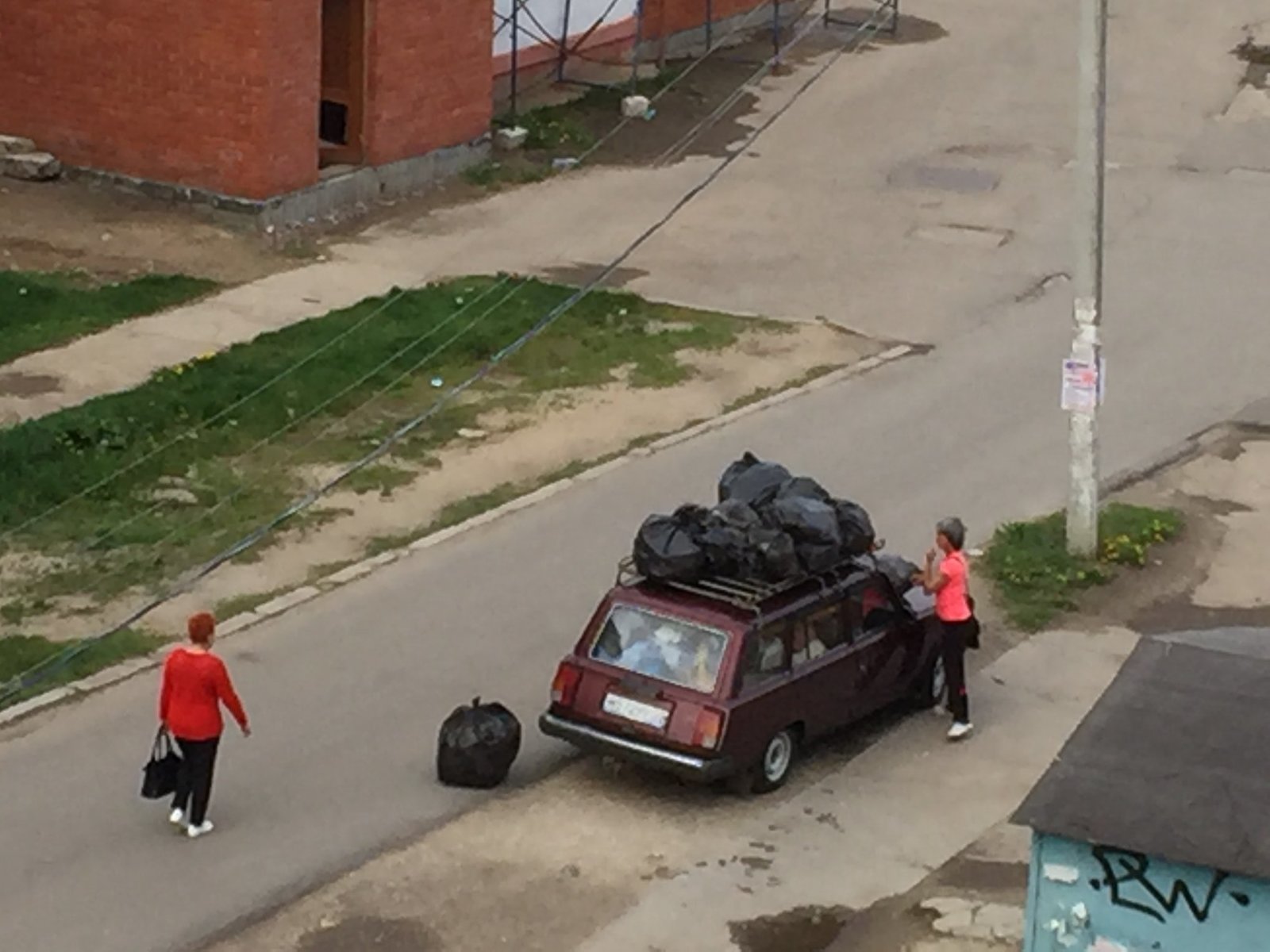 simple janitor - Street cleaner, Voskresensk, Don't litter!