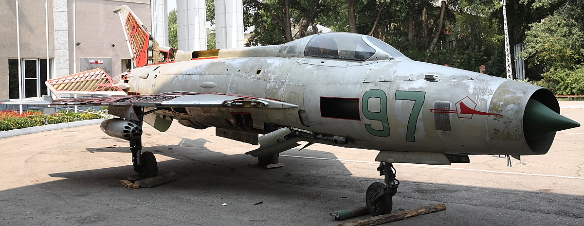 MiG-21F-13 in the yard of the Saratov GTU - My, Fighter, MiG-21, MiG-21F-13, Saratov, SSTU, Longpost