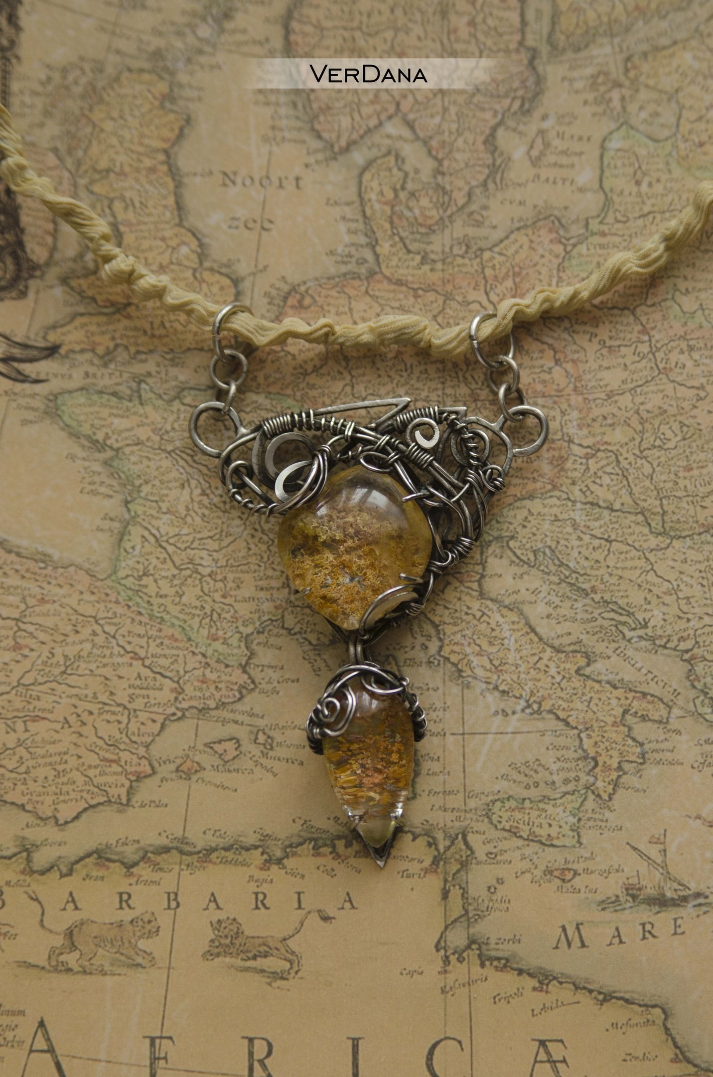 Necklace Heart of the Desert - My, Wire wrap, Needlework without process, Desert, Quartz, Decoration, Handmade, With your own hands, Longpost