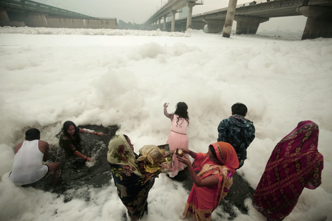 sacred foam - Ecology, River, India, Pollution, Ecosphere, Longpost, Yamuna, Civilization, Krishna