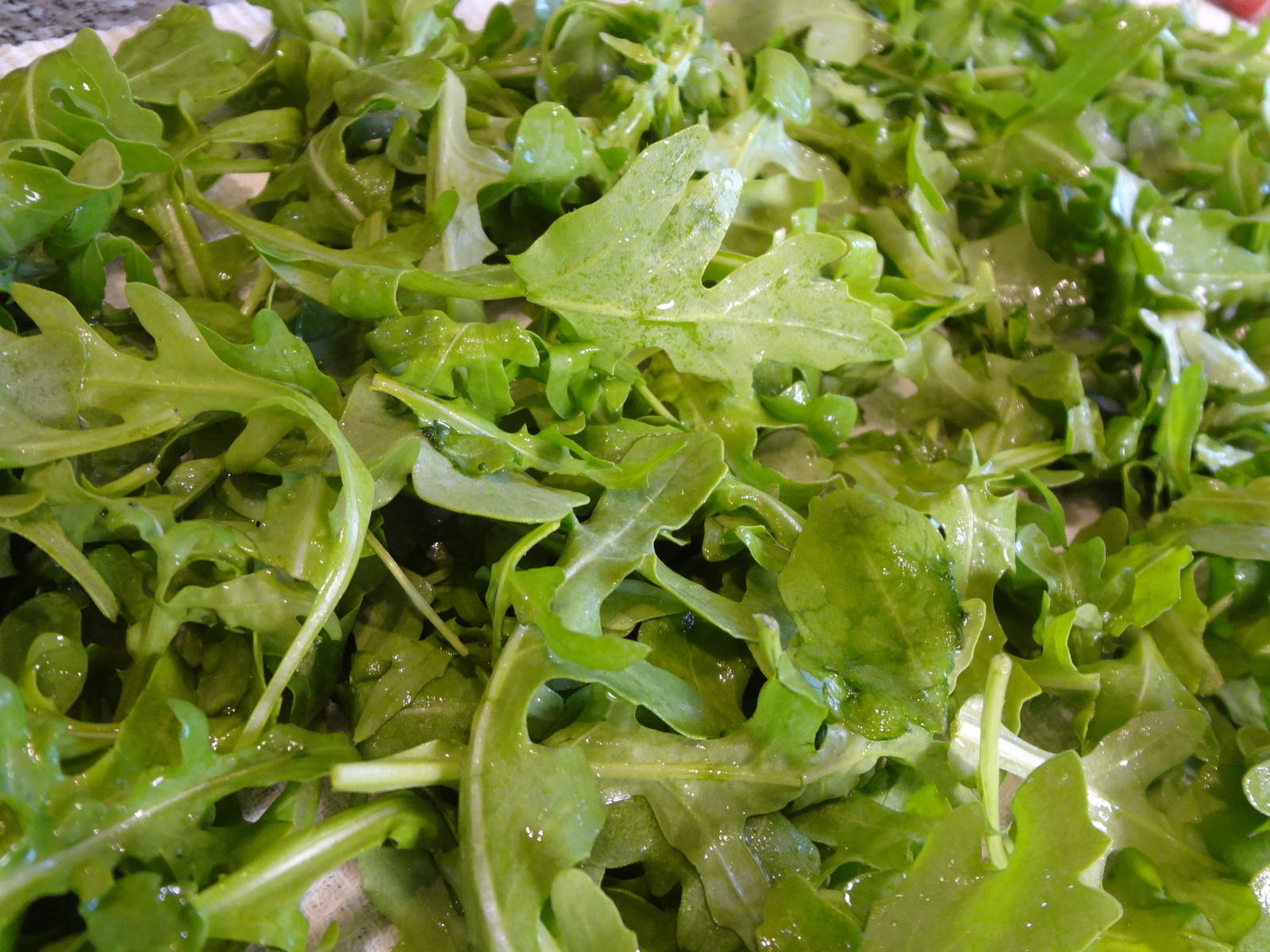 Salad in 2 minutes, everyone can do. Arugula with cherry tomatoes. - My, Vegan, Cherry tomatoes, , , Salad, Longpost, Video