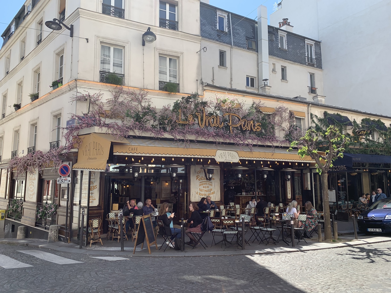 Beautiful cafe in Montmartre - Paris - My, Paris, Travels, Montmartre