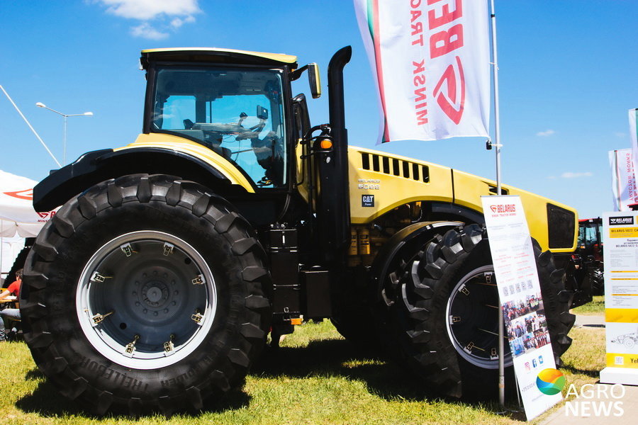 The largest grain carrier and 500-horsepower tractor - Agronews, news, Exhibition, , Republic of Belarus, Minsk, Technics, New items, Longpost