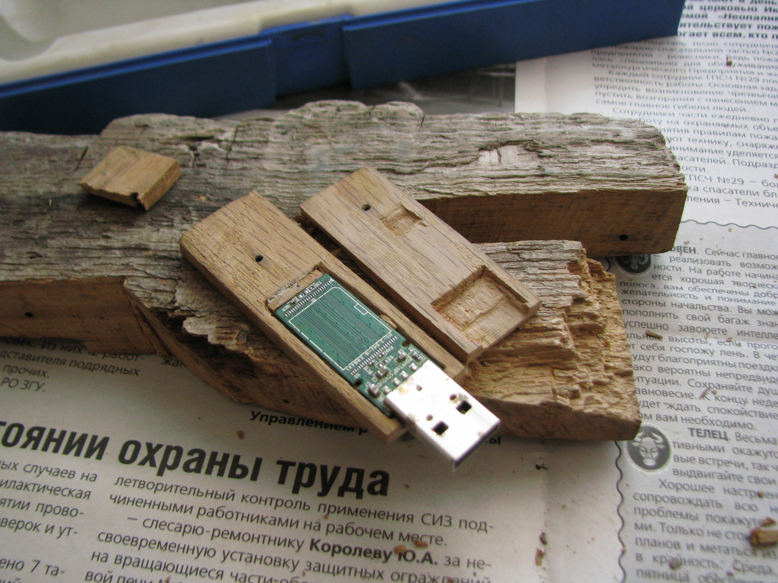 Flash drive from Zaporozhye Oak - My, Longpost, Oak, Tree, Woodworking, Flash drives, With your own hands, Souvenirs