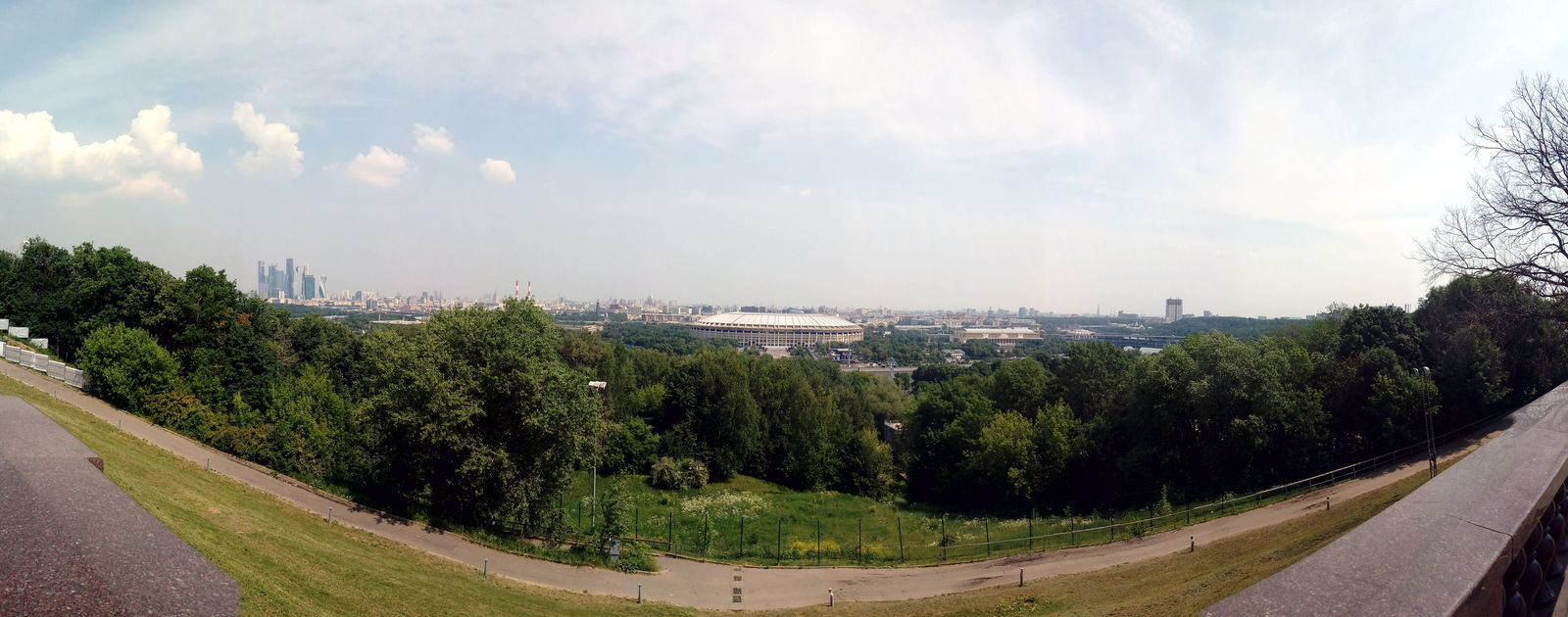 Смотровая площадка на Воробьевых горах - Моё, Фотография, Смотровая площадка, Воробьевы горы, Лужники, Москва, Панорама, Длиннопост