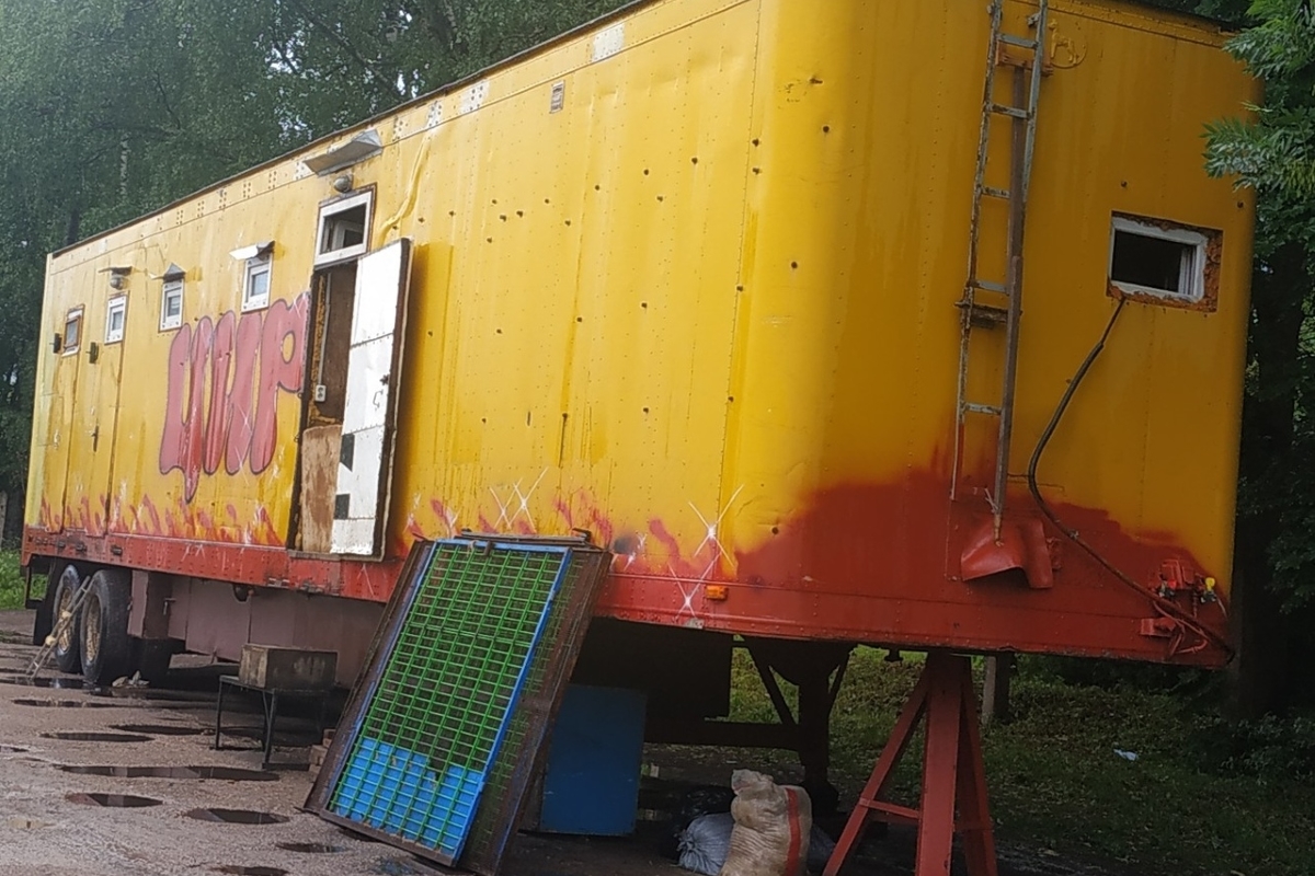 In the Tver region, animals suffocate in an iron van left by circus performers - Circus, Tver region, Rzhev, Animals, Negative