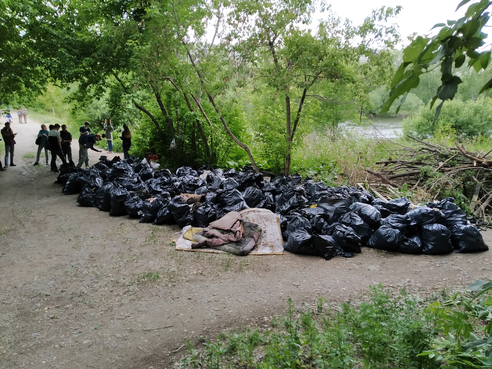 На рейд с Чистомэном пришли более 50 человек - Моё, Чистомэн, Челябинск, Мусор, Уборка, Длиннопост, Лига чистомэна