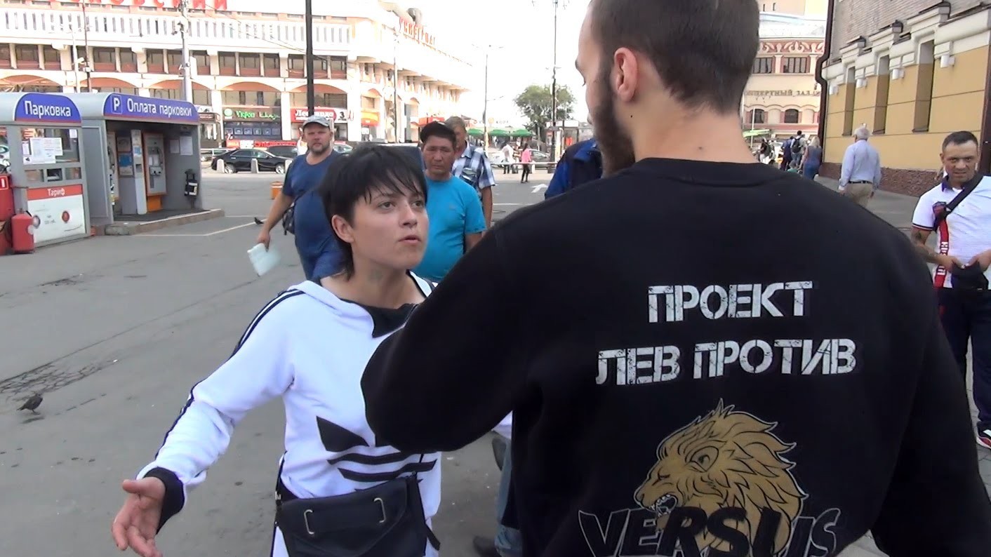 In Russia, they want to legalize the “Lion Against” movement: its participants take away cigarettes and alcohol from people - Lion against, Stop, Vigilantes, Sentence, Ministry of Internal Affairs, Video, Longpost