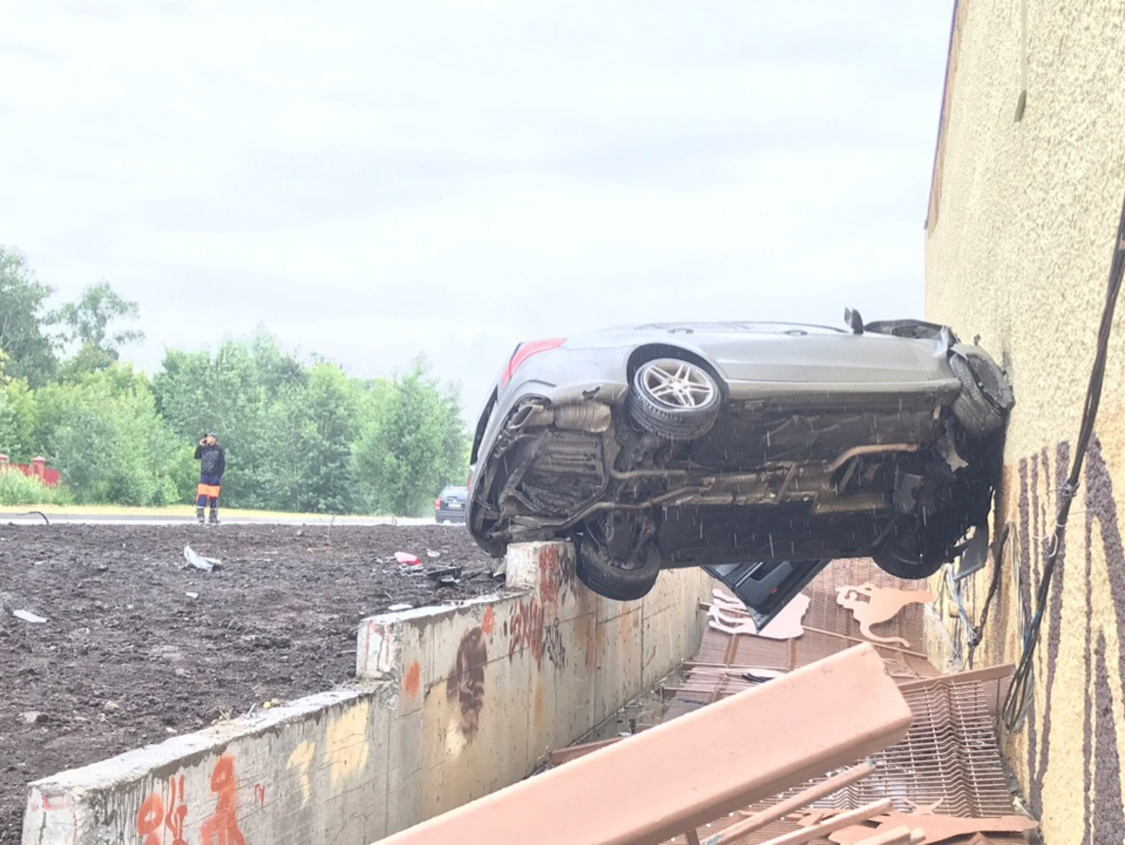 В строящийся в Казани зоопарк завезли новых оленей | Пикабу