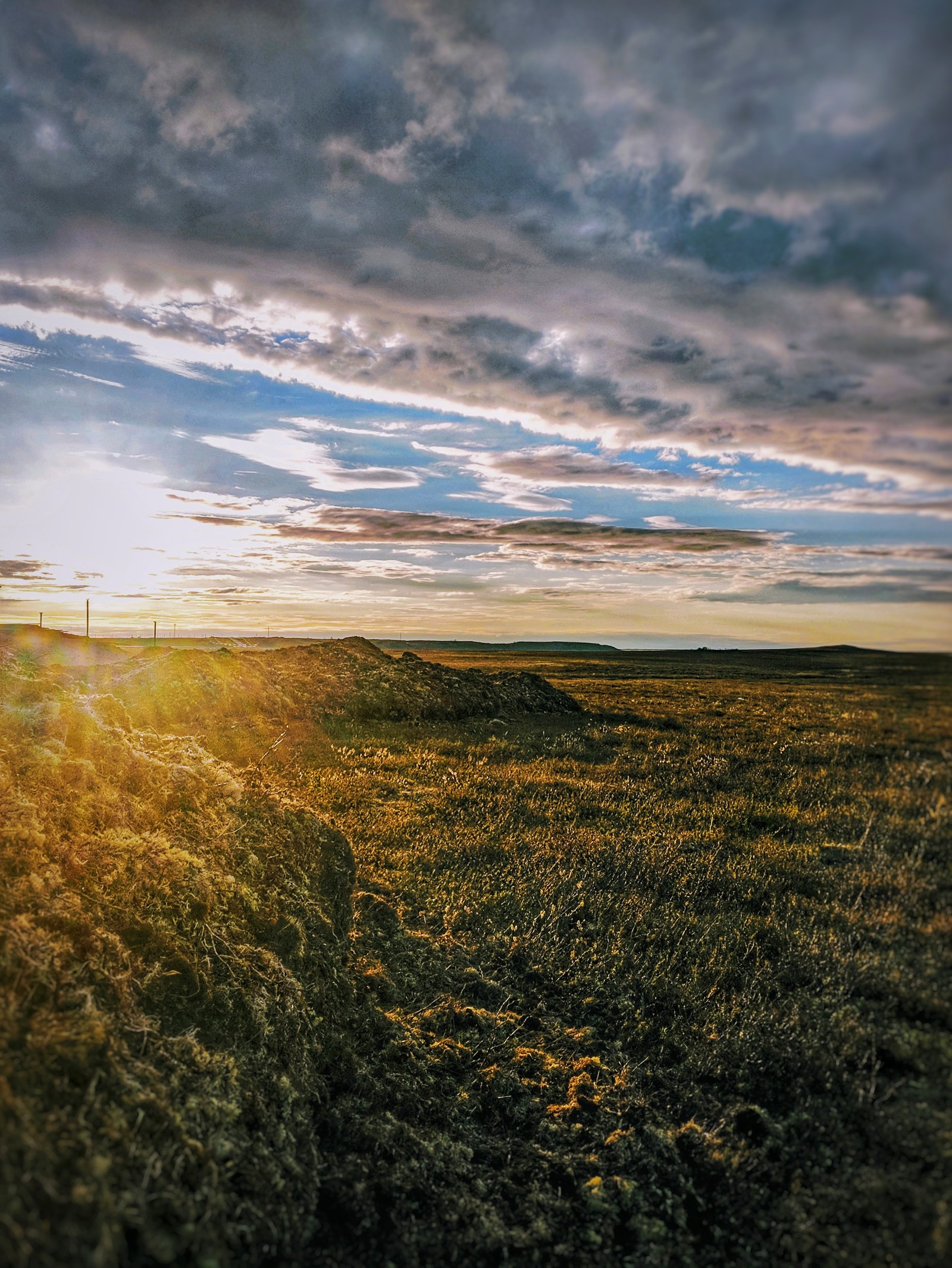 Tundra - My, The photo, Tundra, North, Yamal, The sun, Sky, Sunset, Photo on sneaker, Longpost