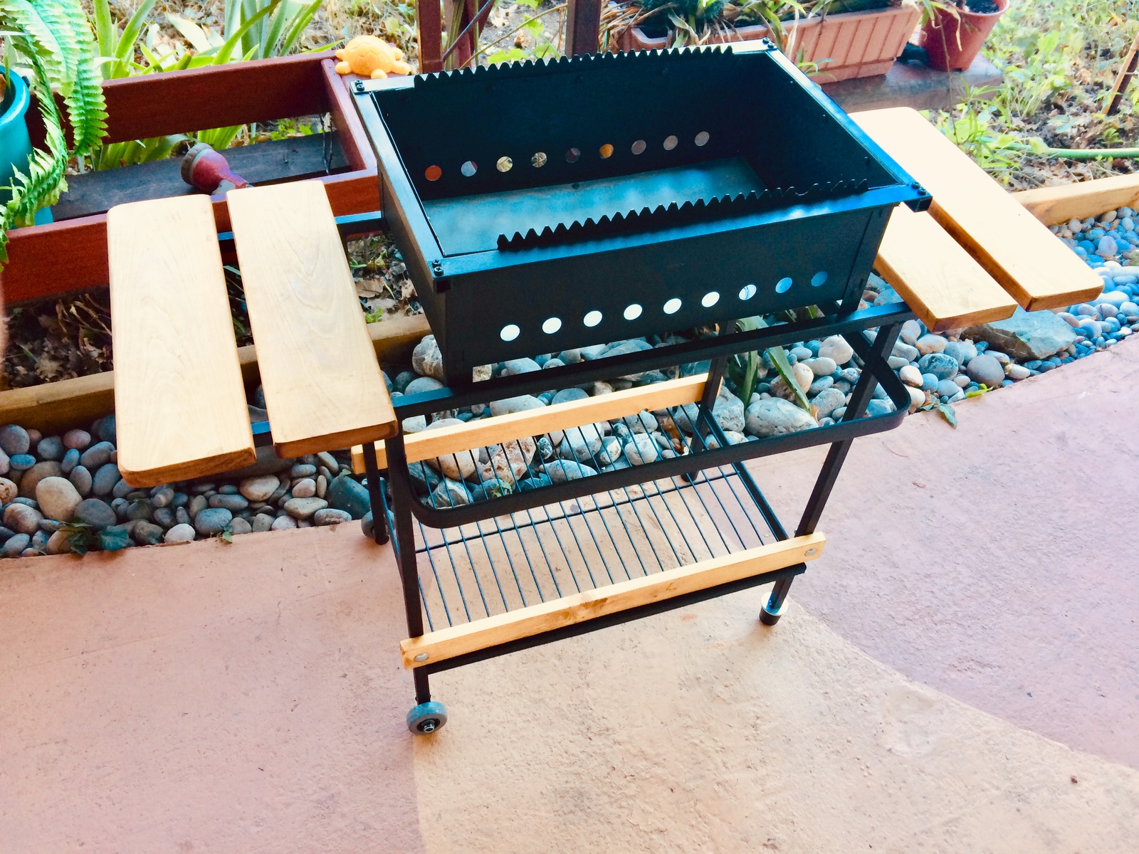 Barbecue for 2 packs of cigarettes - My, Brazier, Dacha, Homemade, From improvised means, Longpost