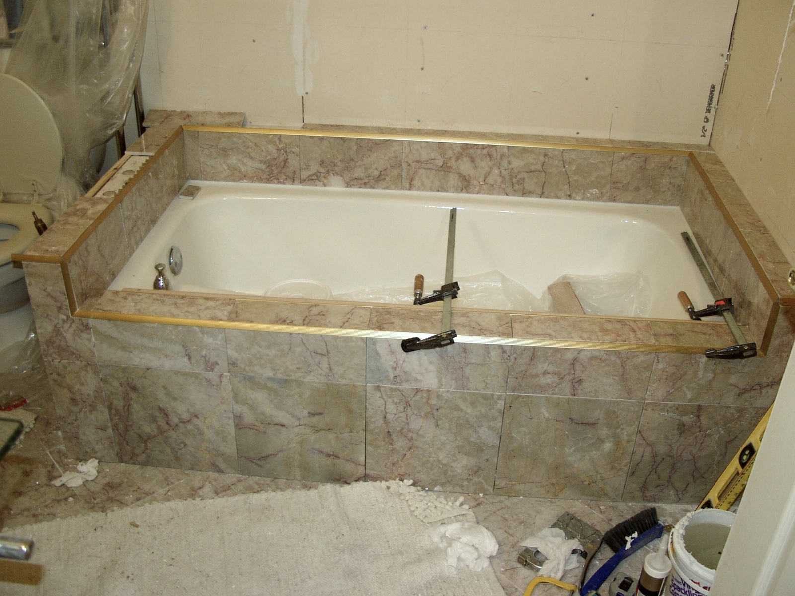 Renovation of a bathroom in a country house. - My, Repair of apartments, Cast iron bath, Building, Bathroom, Longpost