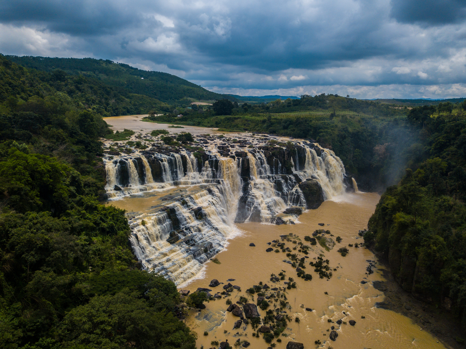 Waterfalls and little desert of Vietnam. Motorcycle trip through Vietnam. Part 4 - My, Dalat, Waterfall, Vietnam, Video, Longpost