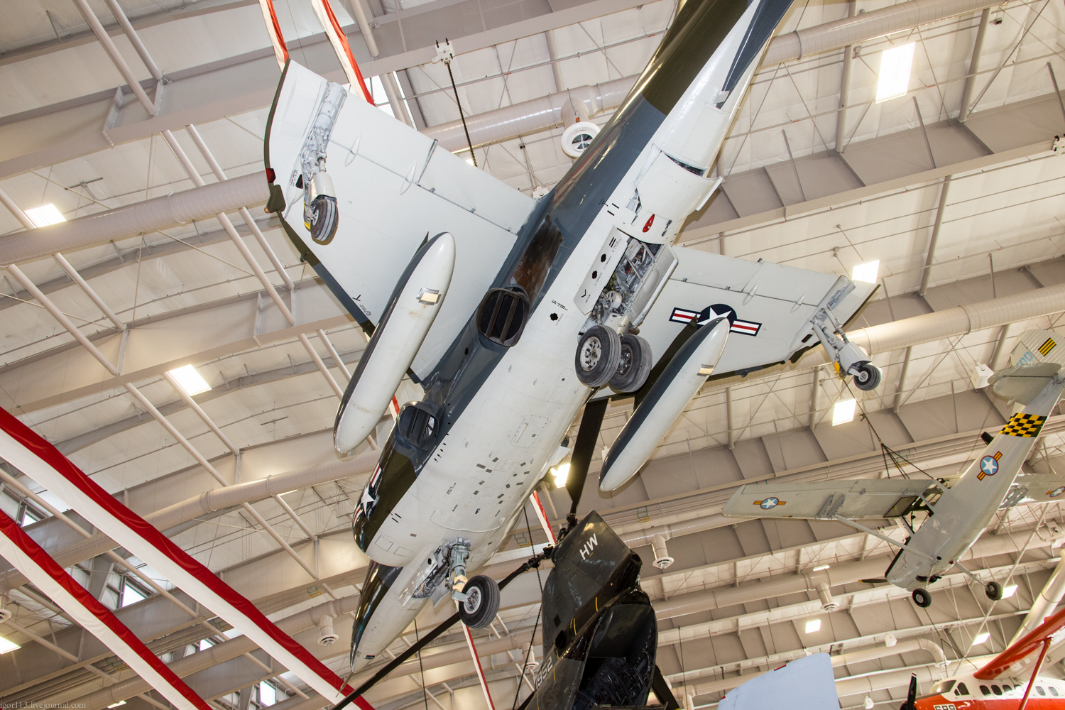 Museum in Pensacola: McDonnell Douglas AV-8C Harrier attack aircraft and its cockpit. - Airplane, Harrier, Museum, Longpost