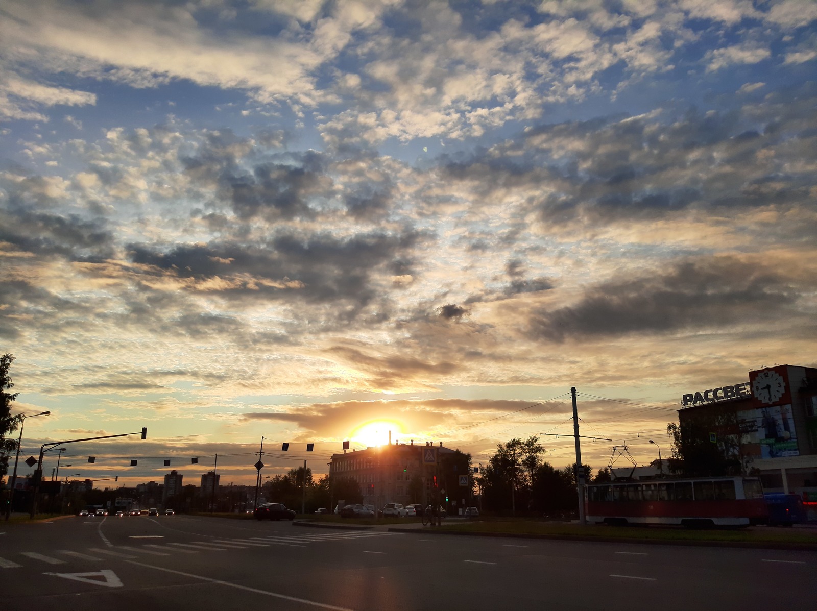 Photos taken in Cherepovets - My, Mobile photography, Samsung, Cherepovets, Photo on sneaker, Sky, Sunset, Longpost