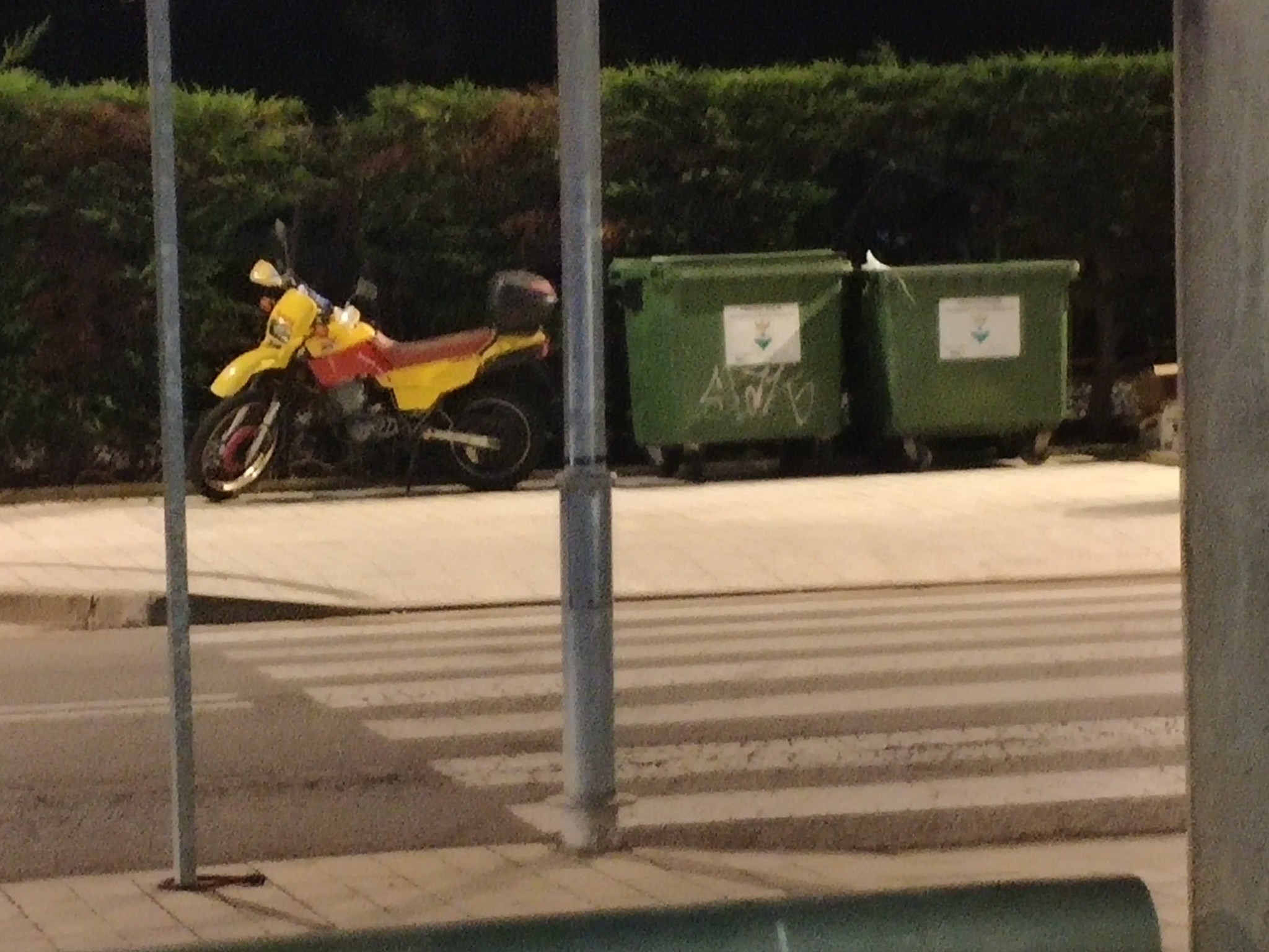 If it's trash, can you pick it up? - My, Spain, Moto, Trash can