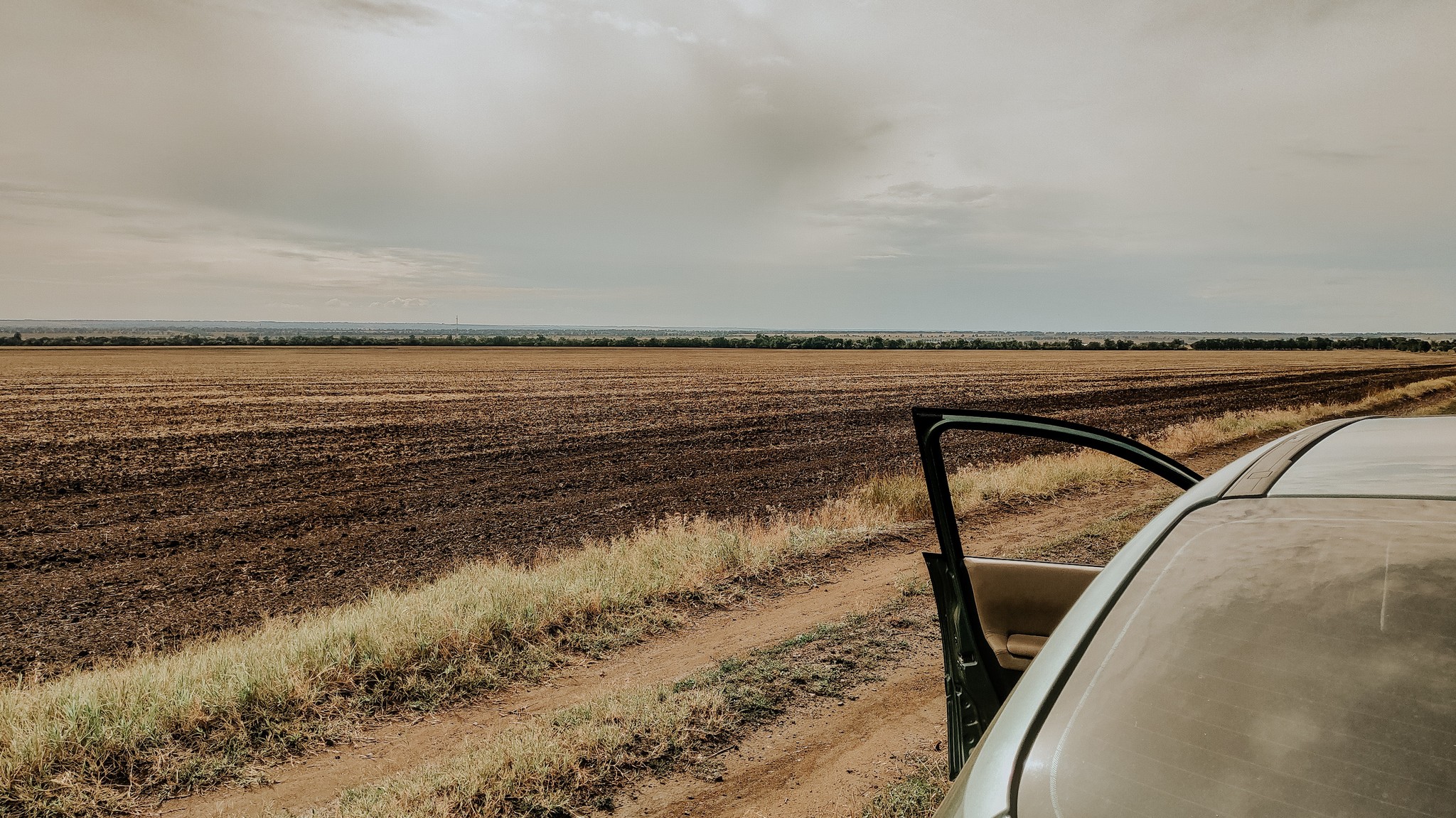 Bessarabian steppe. Odessa region, Ukraine. - My, Steppe, Field, Sky, Road trip, Horizon, Clouds, beauty