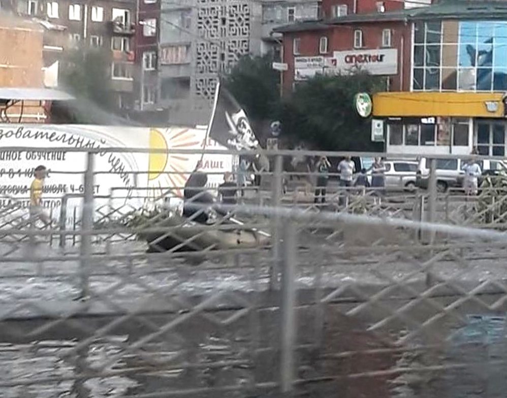 Pirates swam into the streets of Ulan-Ude - Pirates, Jolly Roger, Ulan-Ude, Shower, Buryatia, Video, Longpost