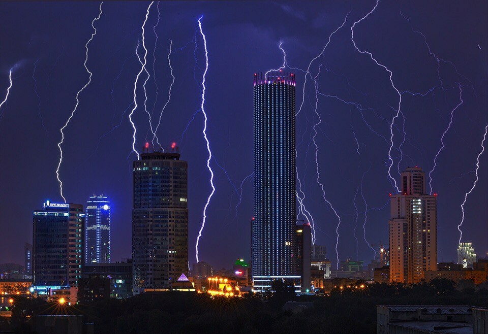 Apocalypse in Yekaterinburg. - Apocalypse, beauty, Good weather, Longpost, Thunder, Lightning