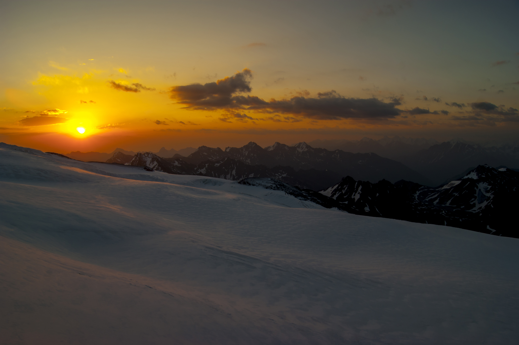 Photo story of one dawn - My, dawn, Elbrus, Mountain tourism, The mountains, Tourism, The photo, Landscape, Nature, Longpost