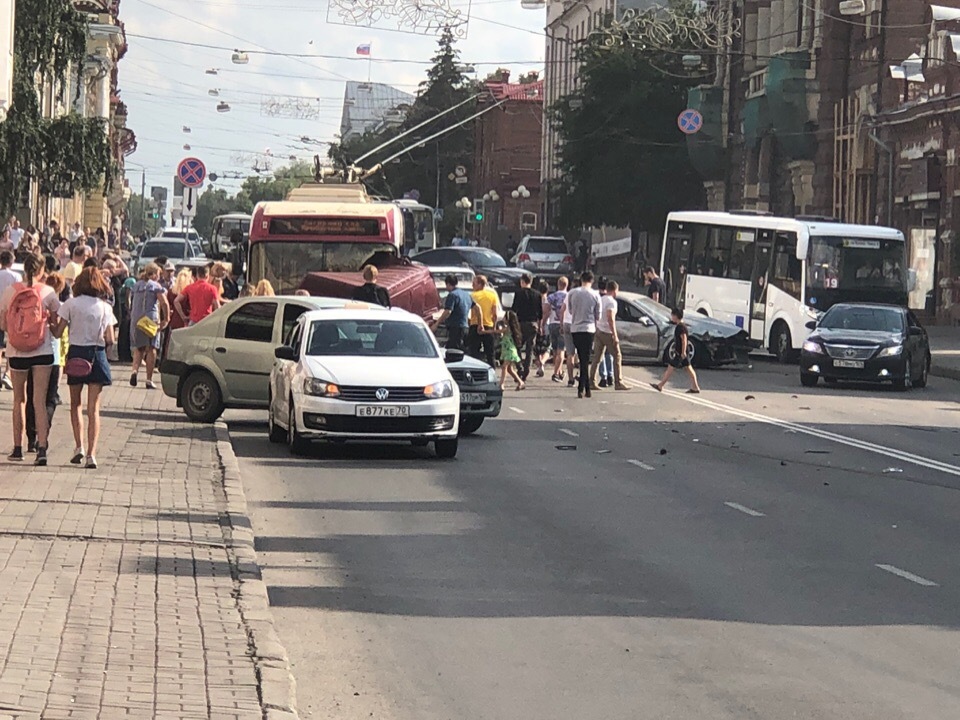 Accident in Tomsk 07/28/19 - Crash, Auto, Tomsk, Checkerboard, Video, Longpost, Negative