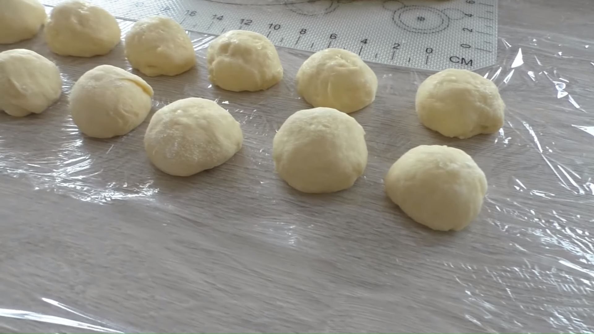 Grandma's buns are the best! - My, Recipe, Cooking, Other cuisine, Buns, Bakery products, Bun with filling, Dough, Preparation, Video, Longpost