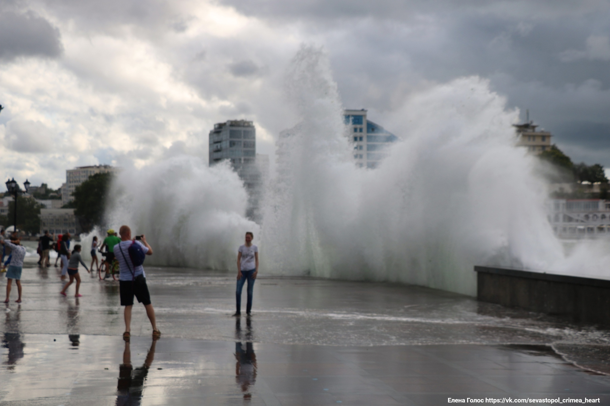 The sea worries once ..!) - My, Sevastopol, Storm, Wave, Sea, Black Sea, Longpost