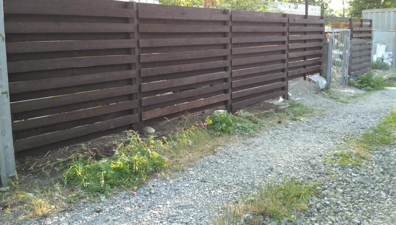 Забор на 6 соток своими руками - 97 фото