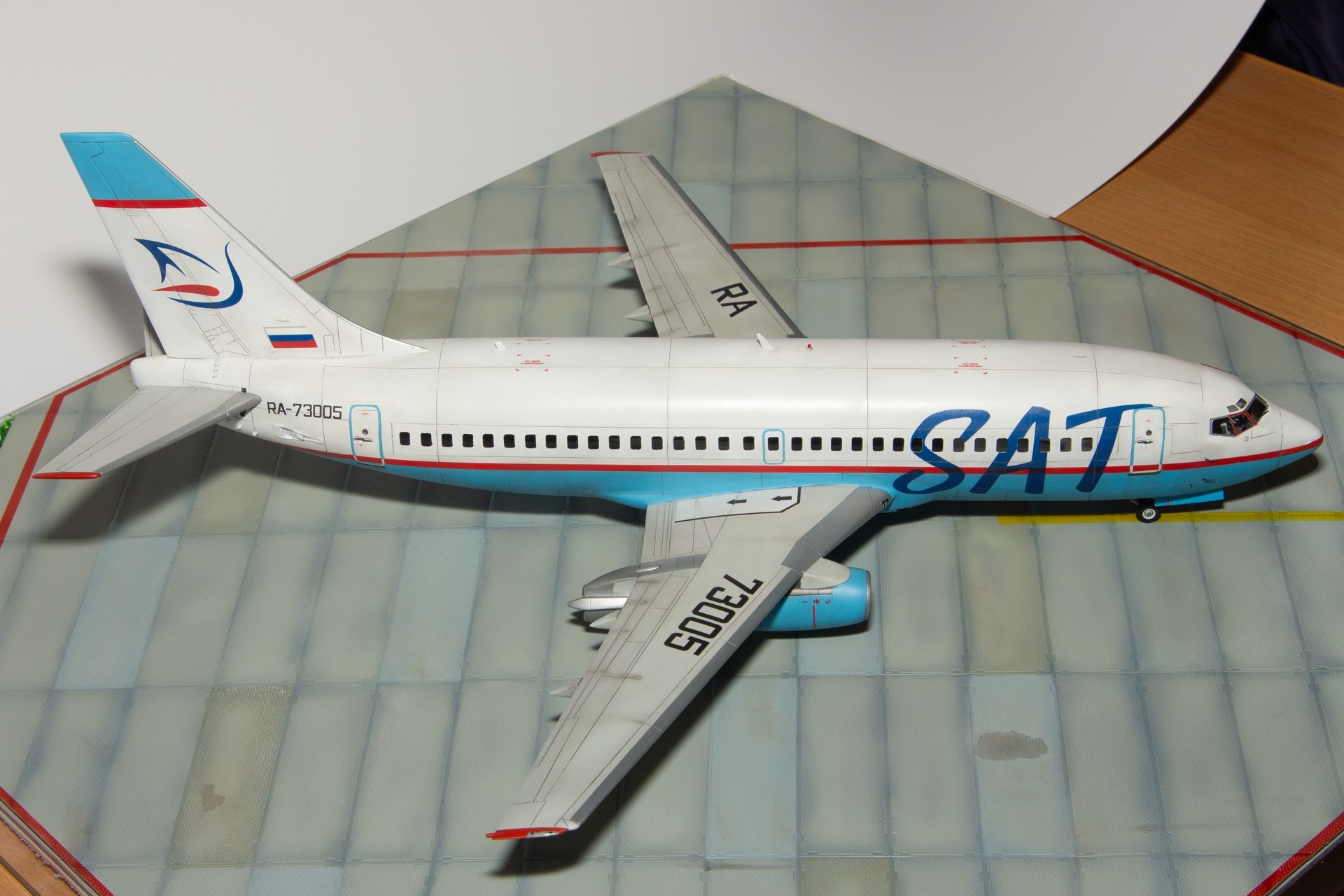 Boeing 737-200 plastic model in 1/72 scale from BPK - My, Boeing-737, Models, Airplane, Longpost, Needlework with process, Boeing 737