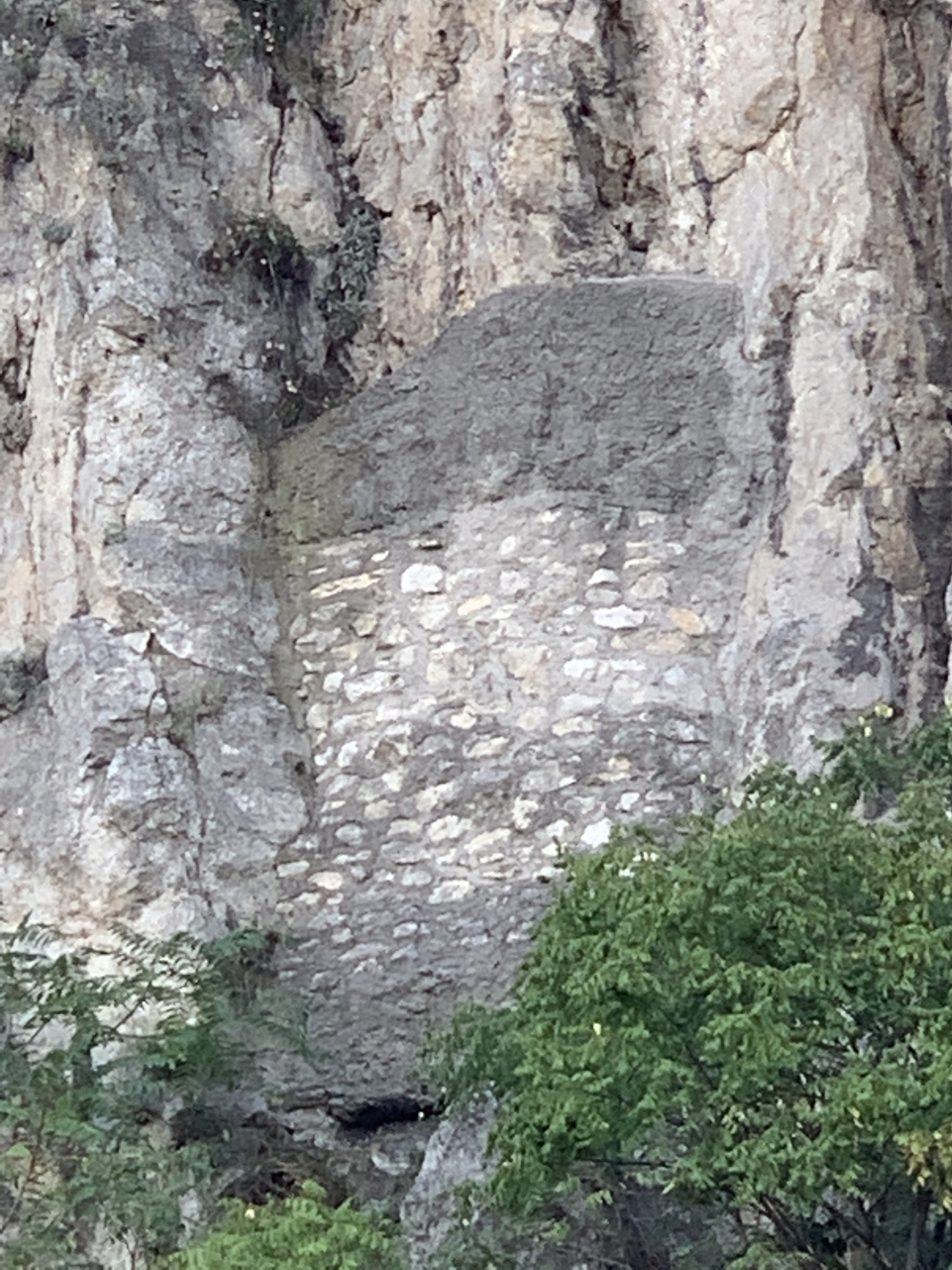 Is it just me, or are there Easter eggs in this mountain? - My, The mountains, Budapest, Longpost