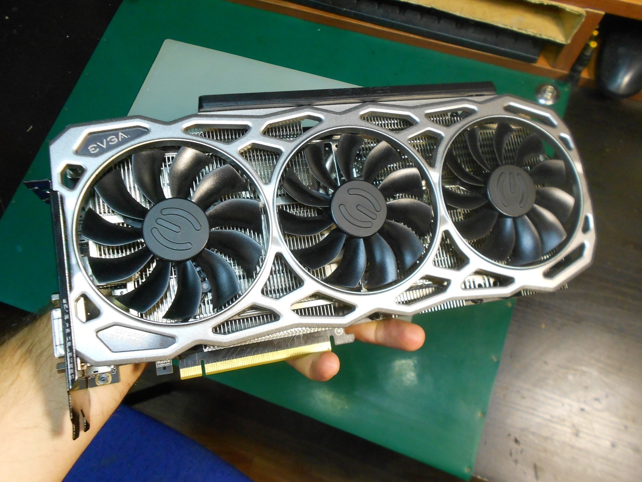 Видеокарта EVGA GTX1080Ti после бесплатной диагностики | Пикабу