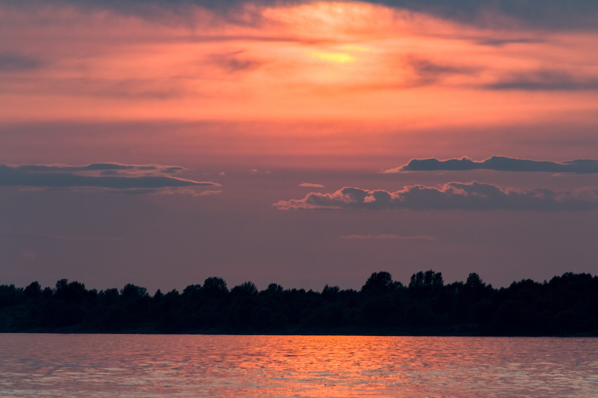 Another day has passed... - My, Beginning photographer, Sunset, I want criticism, River, Longpost