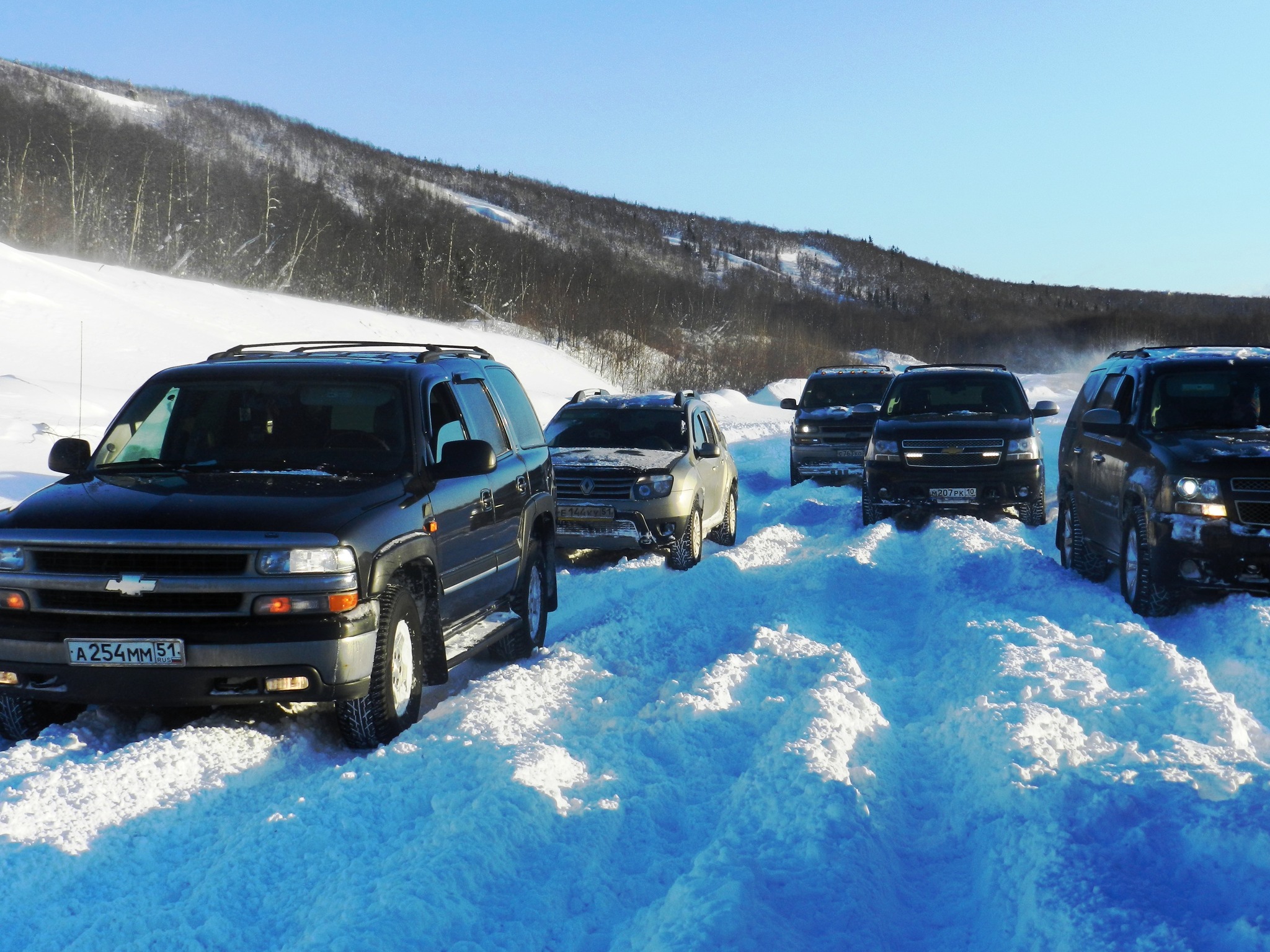 Duster vs Tahoe and Hummer. Дастер против монстров. Мурманск - Моё, Дастер, Хаммер, Мурманск, Снег, Мороз, Холод, Кольский полуостров, Видео, Длиннопост, Сhevrolet Tahoe, Renault Duster, Chevrolet Tahoe