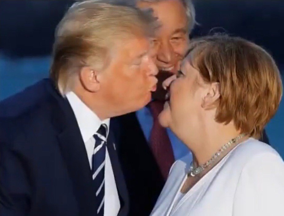 The day ends with a kiss on the G7 - Politics, Donald Trump, Angela Merkel, Kiss, G7 Summit