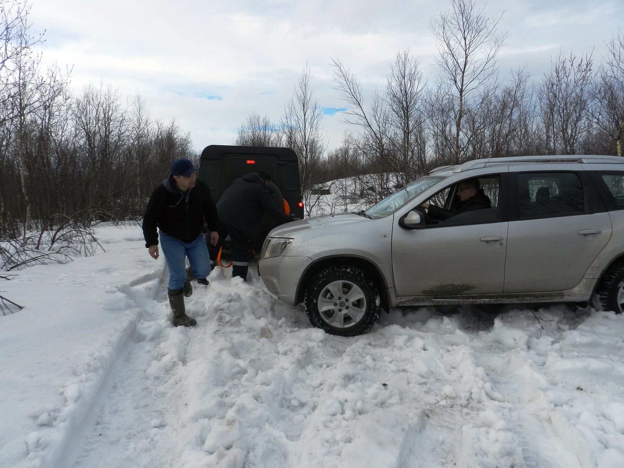 Duster, Defender, УАЗ, Arctic Trucks, Hummer, Terrano на Комсомольской горке. 21.04.19г - Моё, Дастер, УАЗ, Снег, Мурманск, Лэндровер, Отдых, Nissan, Хаммер, Видео, Длиннопост, Renault Duster, Land Rover