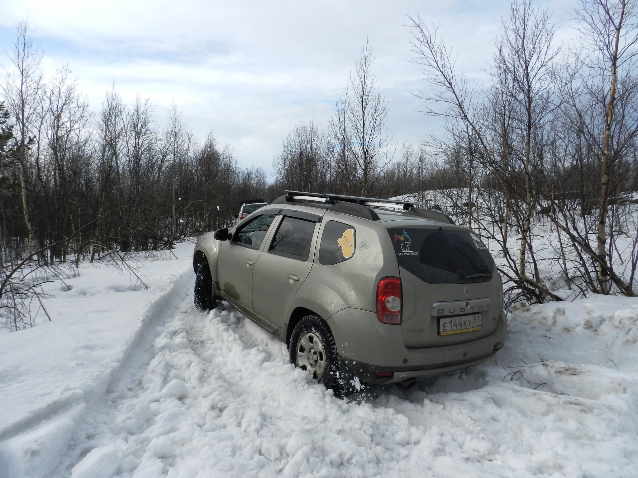 Duster, Defender, УАЗ, Arctic Trucks, Hummer, Terrano на Комсомольской горке. 21.04.19г - Моё, Дастер, УАЗ, Снег, Мурманск, Лэндровер, Отдых, Nissan, Хаммер, Видео, Длиннопост, Renault Duster, Land Rover