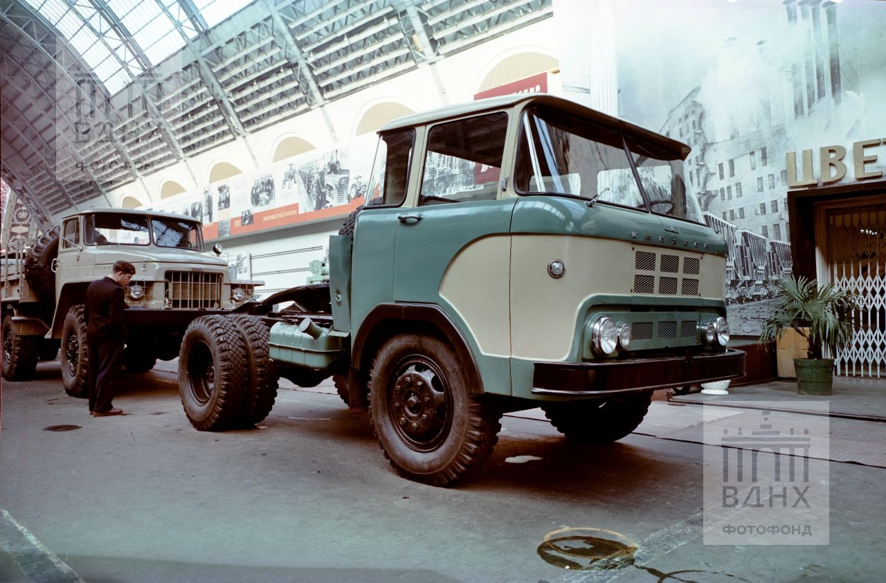 Выставка достижений советского автопрома в 1961 году - Авто, Автопром, СССР, Автоистория, Длиннопост, История автомобилей