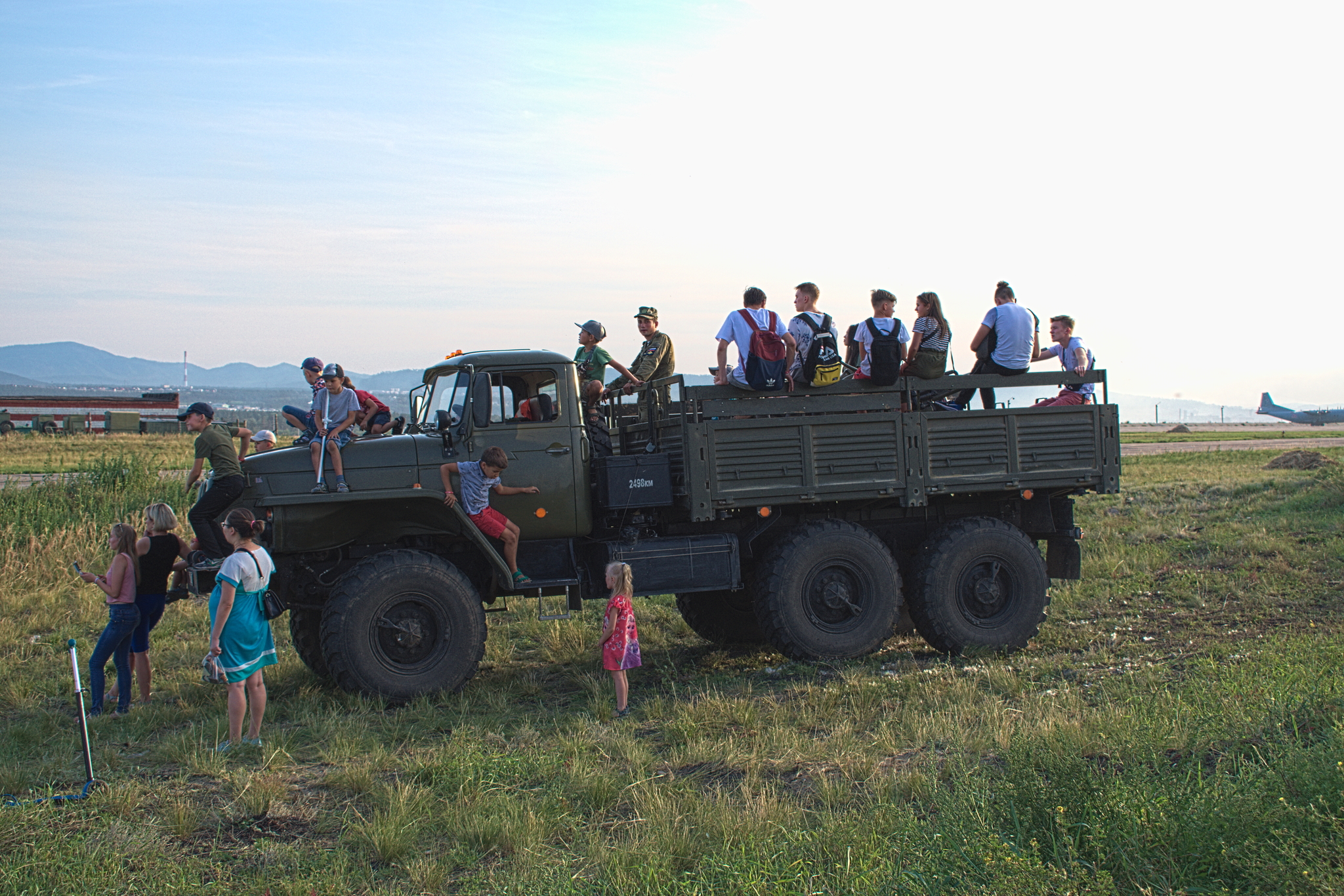 80th anniversary of U-UAZ | Festive events - My, Aviation, Airplane, Audience, Aerobatics, Military equipment, Longpost