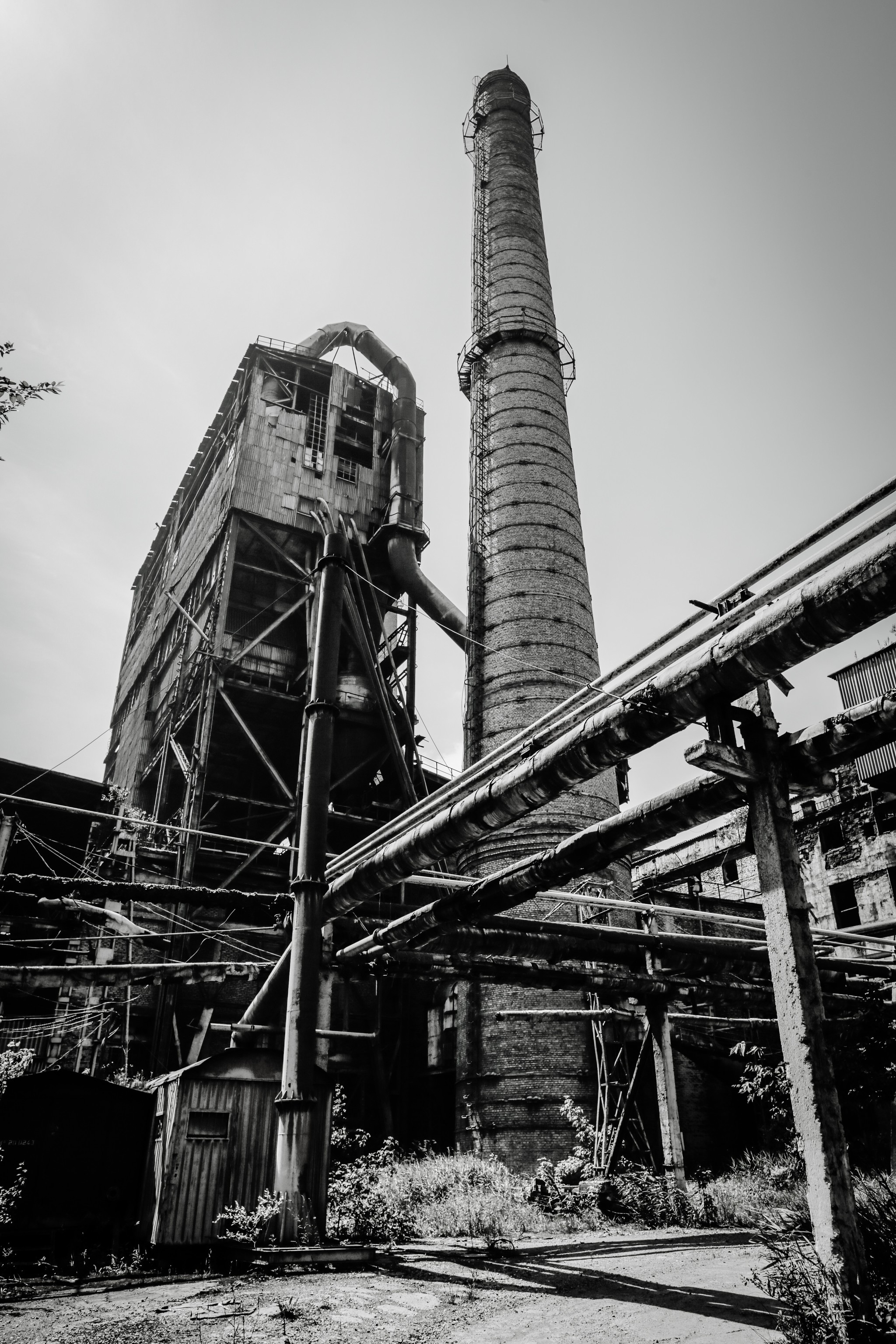 Abandoned cement plant in Spassk-Dalniy - My, The photo, Black and white, Black and white photo, Spassk-Dalny, Cityscapes, Abandoned factory, Longpost, Street photography