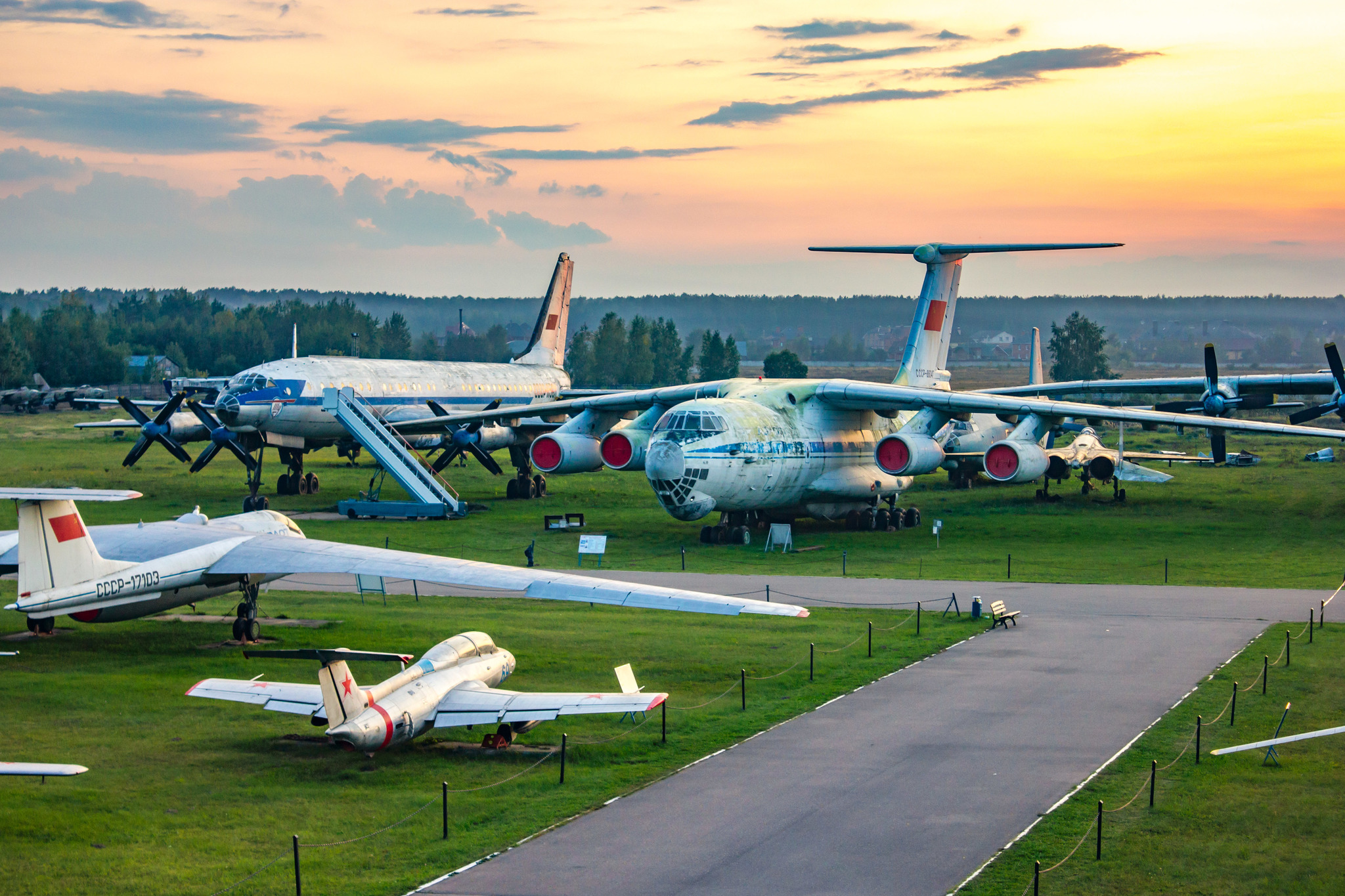 Another picturesque sunset at Monino National Aviation Museum - My, Monino, Air Force Museum in Monino, Museum, Aviation Museum, Airplane, Aviation, Air force, Longpost, BBC Museum