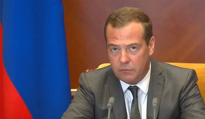 Medvedev proposed to legally regulate the work of freelancers - Dmitry Medvedev, Russia, news, Politics, Work, Freelancer