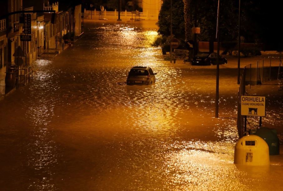 Flooding in Spain - the road of death. - Flood, Spain, Death, Collapse, Tornado, Nature, Longpost, Потоп