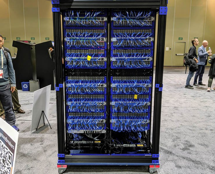 Oracle showed a supercomputer from 1060 Raspberry Pi 3 B+ modules - Raspberry pi, Oracle