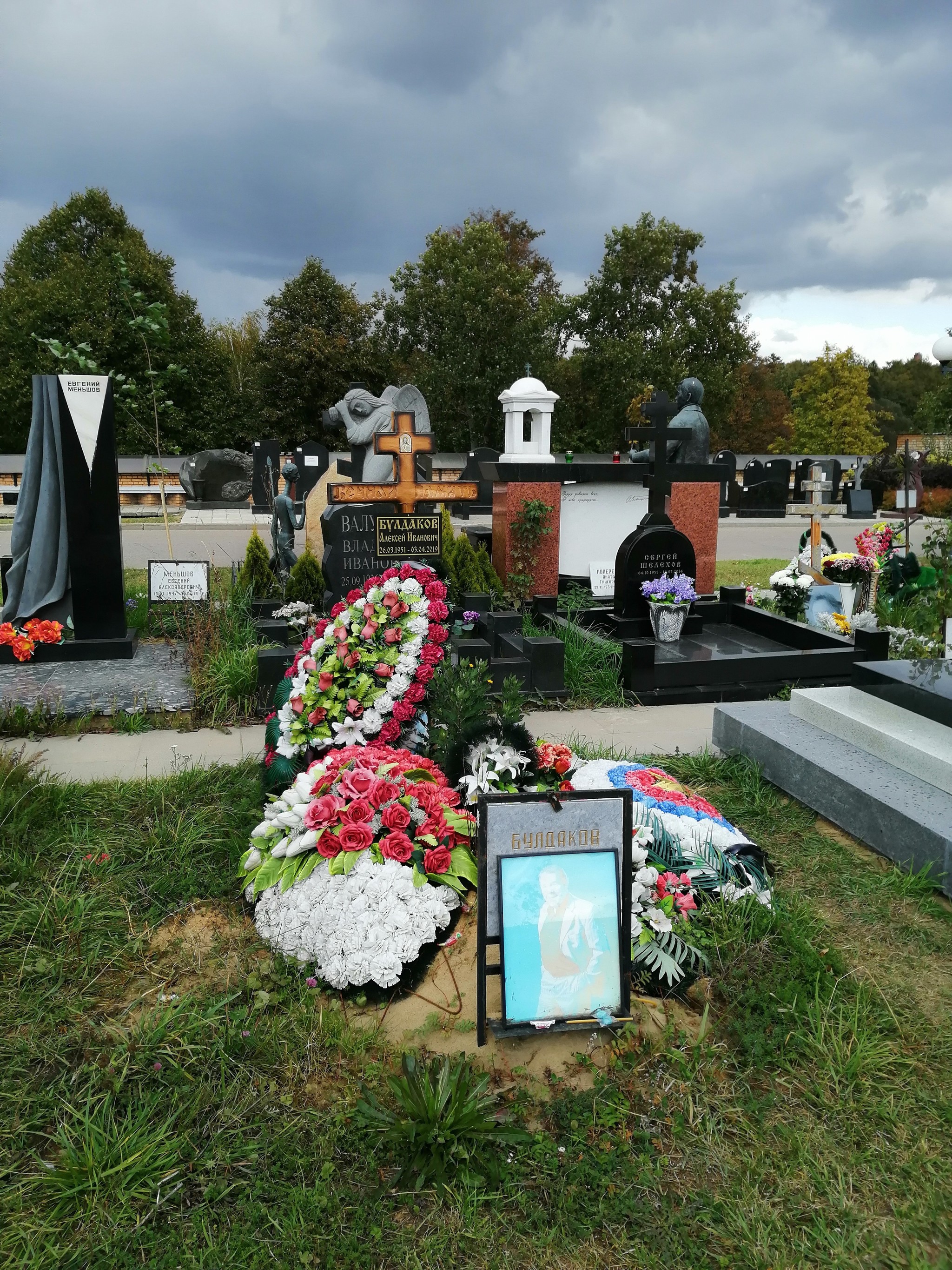 фотографии троекуровского кладбища