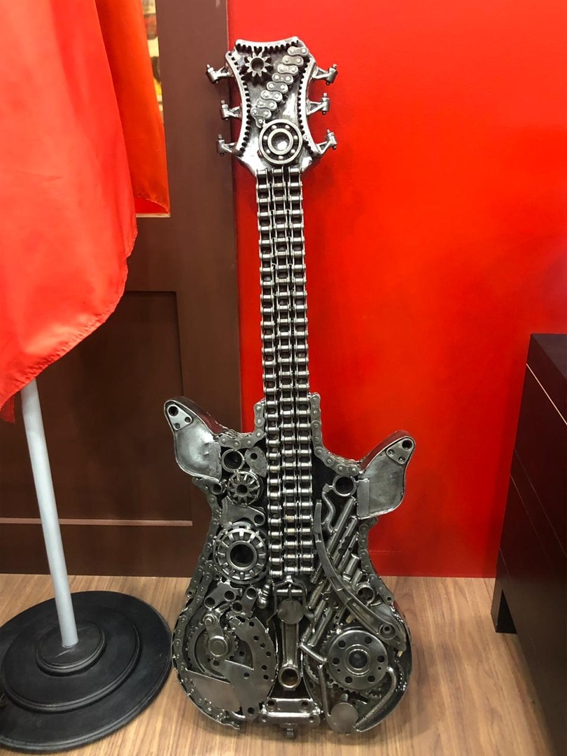 Scrap metal guitar. - My, Needlework without process, Guitar, Welding, Sculpture, Music, Rock, Rock'n'roll, Song, Video, Longpost