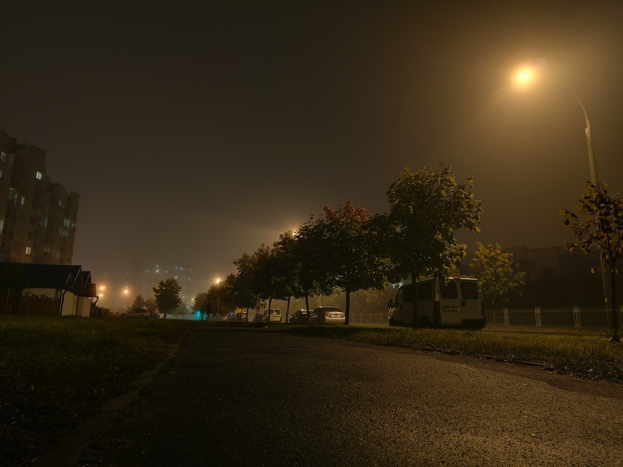 Foggy Minsk. - My, Minsk, Autumn, The photo, Fog, Night, Mood, Longpost