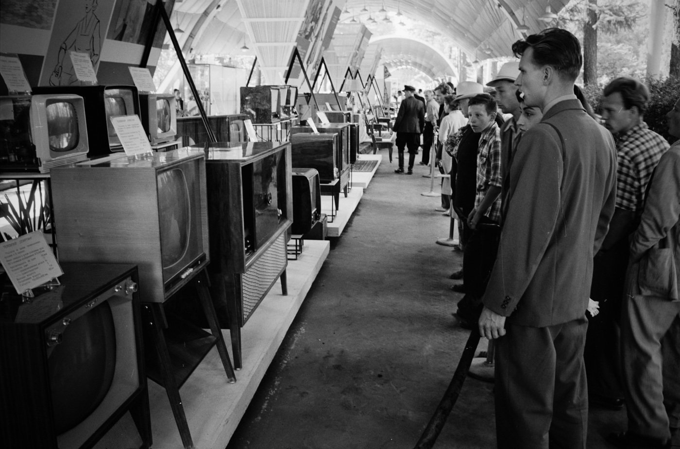 Muscovites are considering an assortment of Soviet TVs - Retro, TV set, Exhibition, the USSR, 50th, The photo